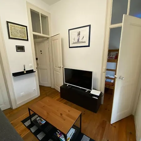 Spacious Near Historic Centre 60 Sqm With Wi Fi * Lisboa
