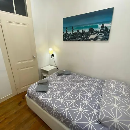 Spacious Near Historic Centre 60 Sqm With Wi Fi Daire Lisboa