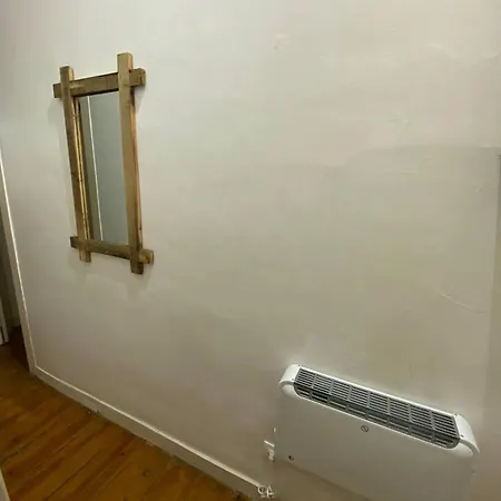 דירה Spacious Near Historic Centre 60 Sqm With Wi Fi *